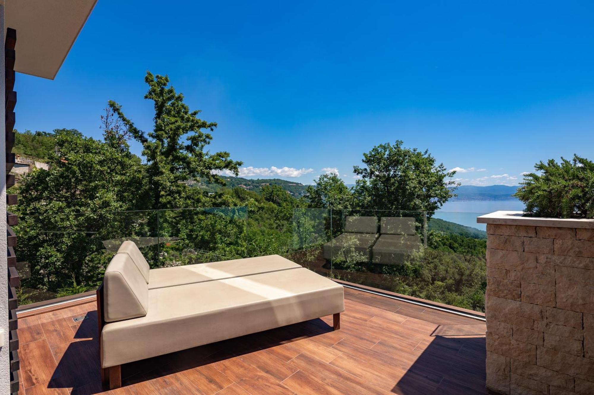 Villa Altavista - Seaview & Relax With Heated Pool & Minigolf Опатия Екстериор снимка