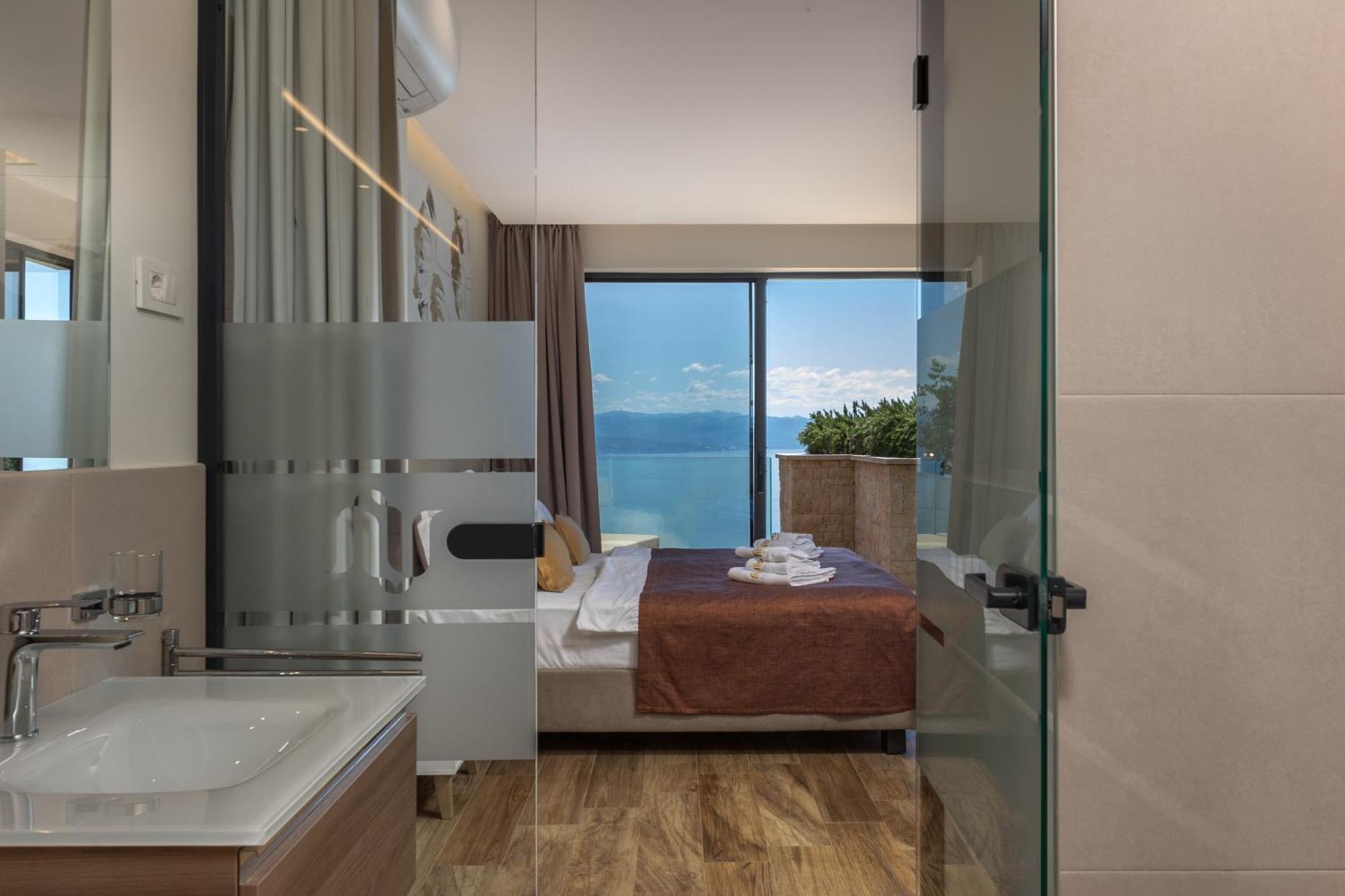 Villa Altavista - Seaview & Relax With Heated Pool & Minigolf Опатия Екстериор снимка