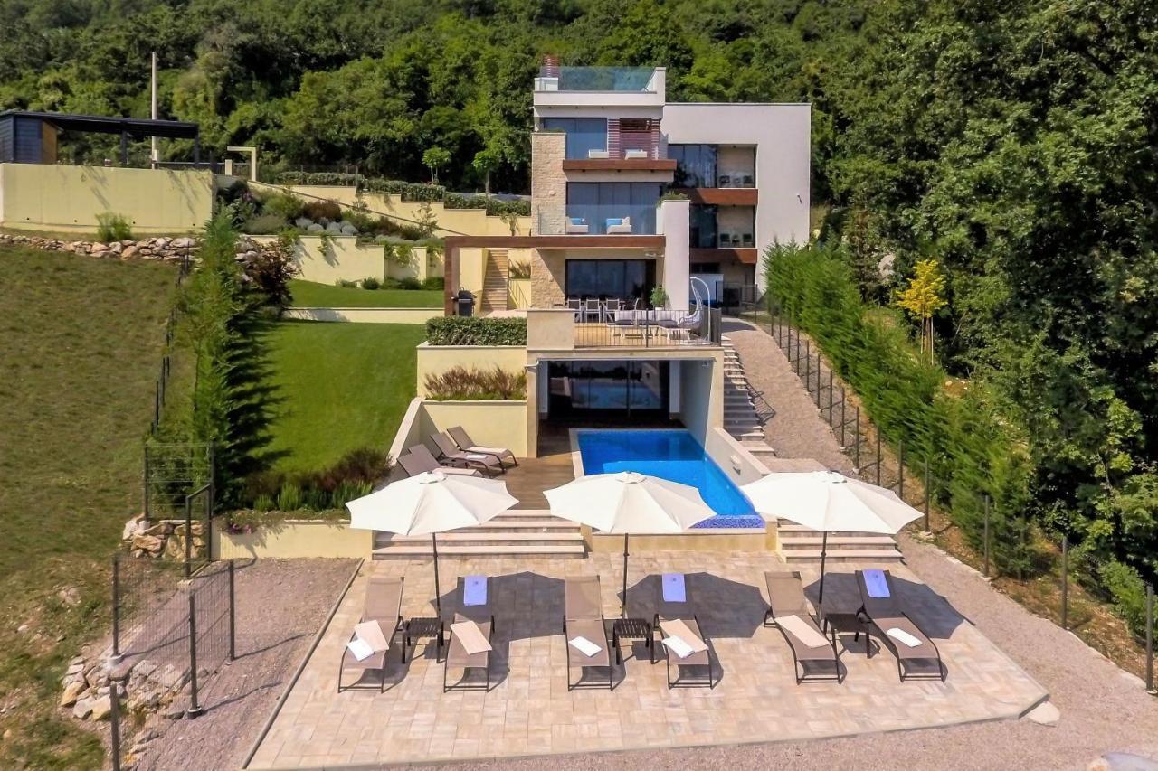 Villa Altavista - Seaview & Relax With Heated Pool & Minigolf Опатия Екстериор снимка
